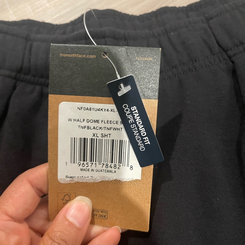 NWT The North Face Women's Athletic Black Shorts fleece size xl - Picture 4 of 6